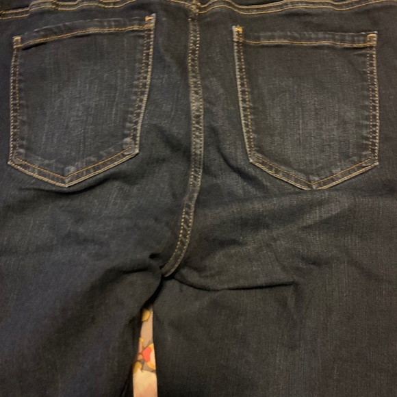 Sky high distressed skinny Jean - Picture 6 of 8